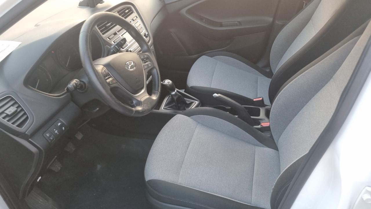 Hyundai i20 1.2 84 CV 5 porte Classic