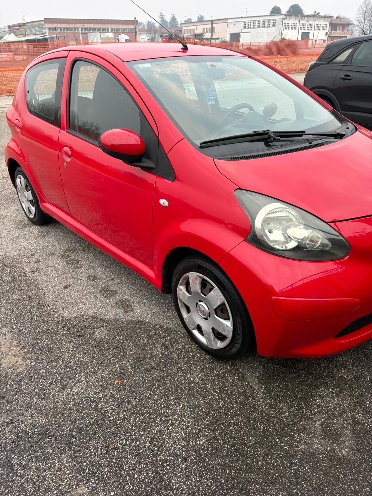 Toyota Aygo 1.0 12V VVT-i 5 porte