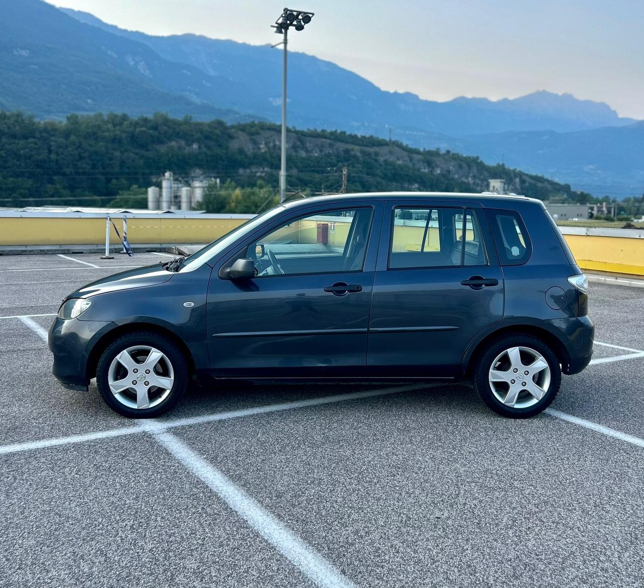 Mazda 2 1.4 TD 5p. Sony Ericsson Neopatentati