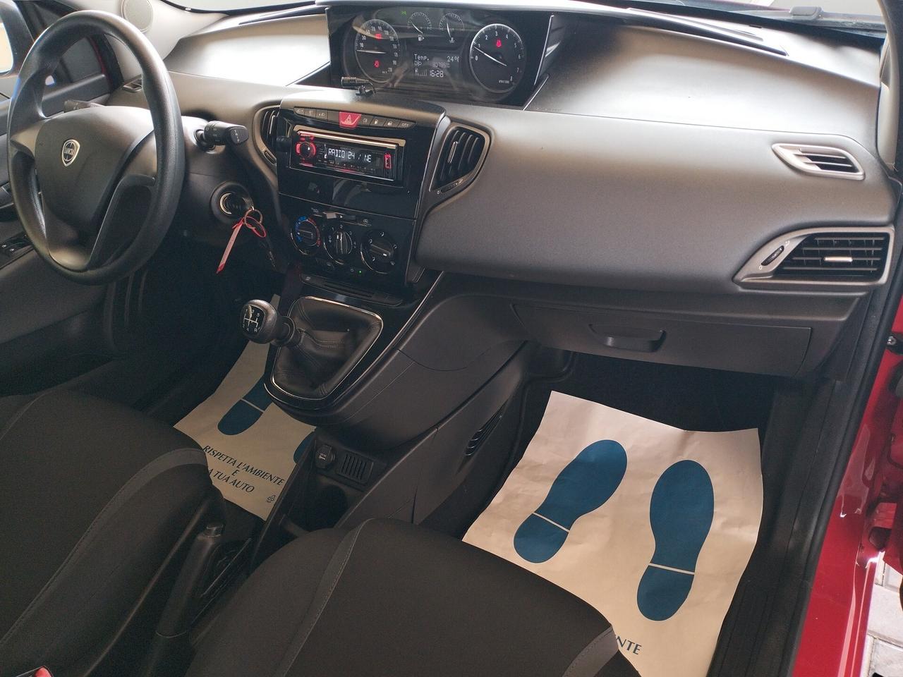 Lancia Ypsilon 0.9 TwinAir 85 CV Metano Ecochic Silver - NEOPATENTATI - EURO6