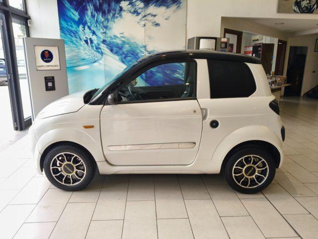 MICROCAR M.GO Bi Color Pelle Cerchi Lega