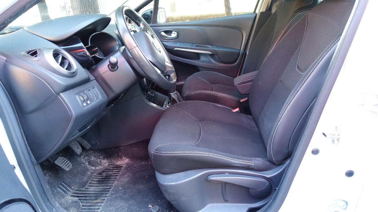 Renault Clio 1.2 75CV 5 porte Costume National NEO PATENTATO