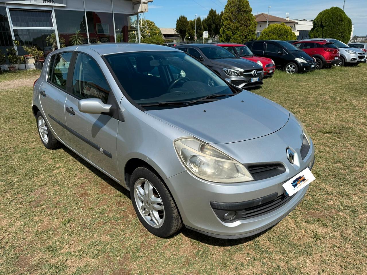Renault Clio 1.2 5 porte NEOPATENTATI