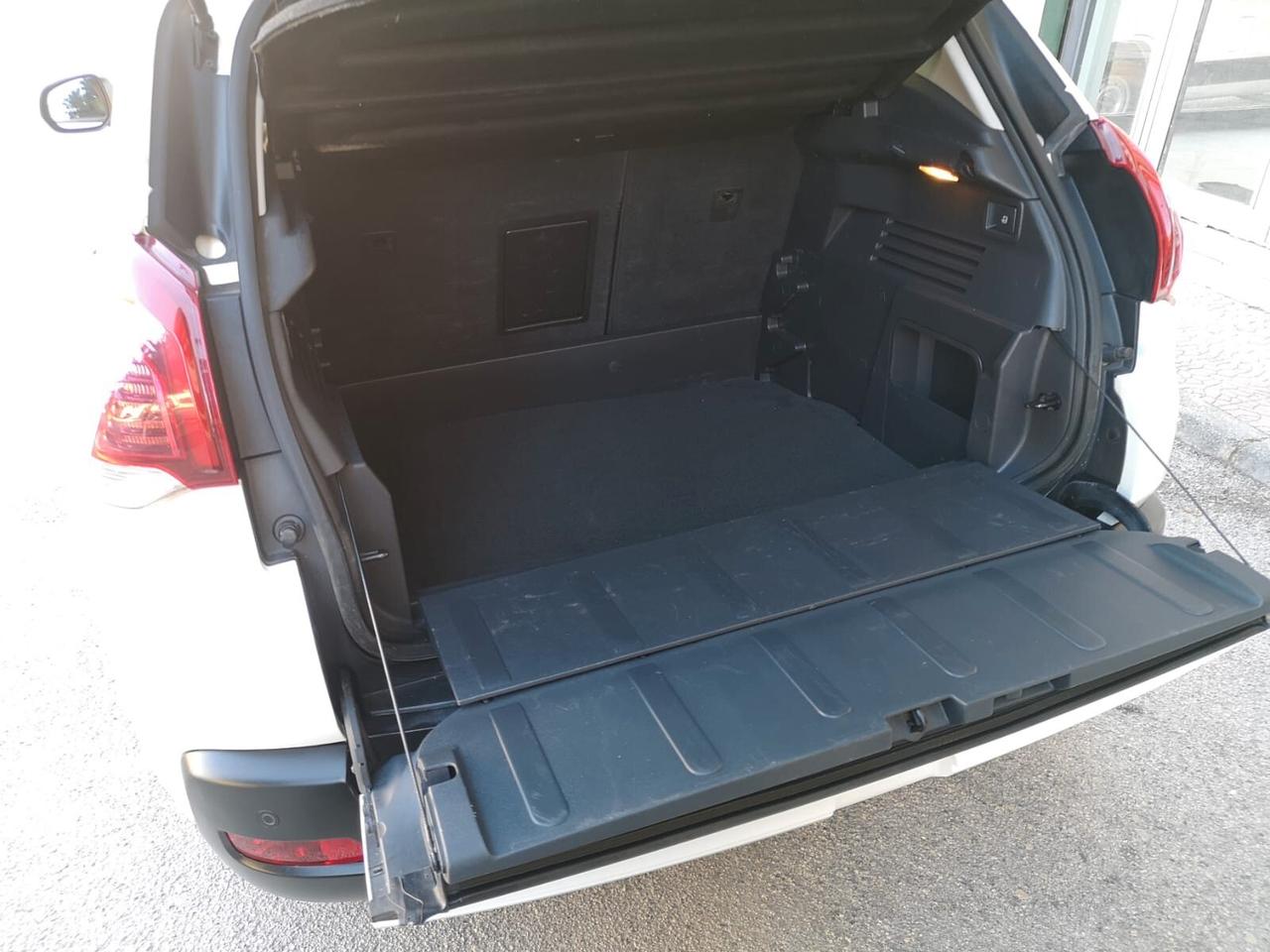 PEUGEOT 3008 1.6 HDi 115 CV Active 2015