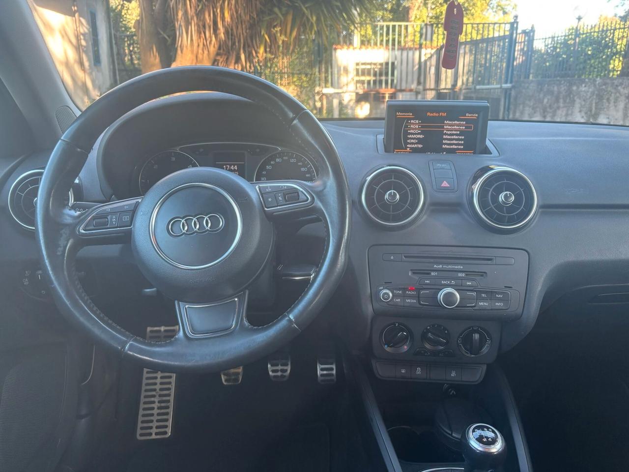 AUDI A1 1.6 TDI SPORTBACK S-Line - 2014