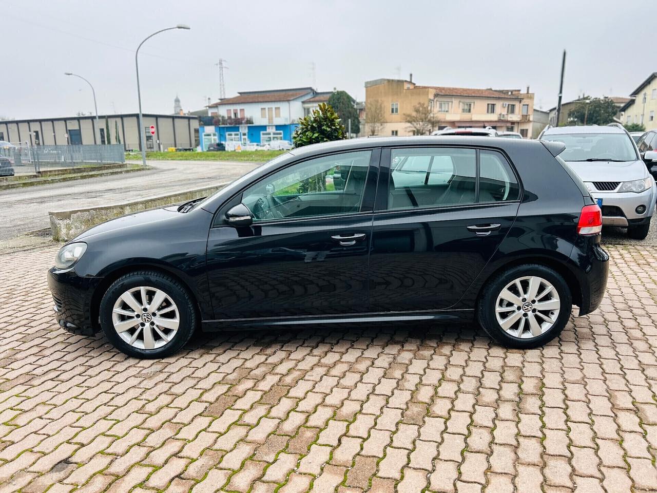 Volkswagen Golf 1.6 TDI DPF 5p. Highline
