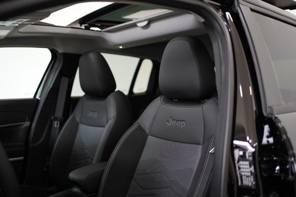 Jeep Avenger 1.2 Turbo 100 CV e-Hybrid Summit + Tetto