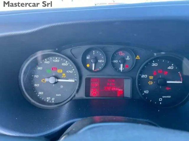 IVECO Daily 35S14A8V 2.3HPT PM-SL-TM AUTOMATICO - GB521PP