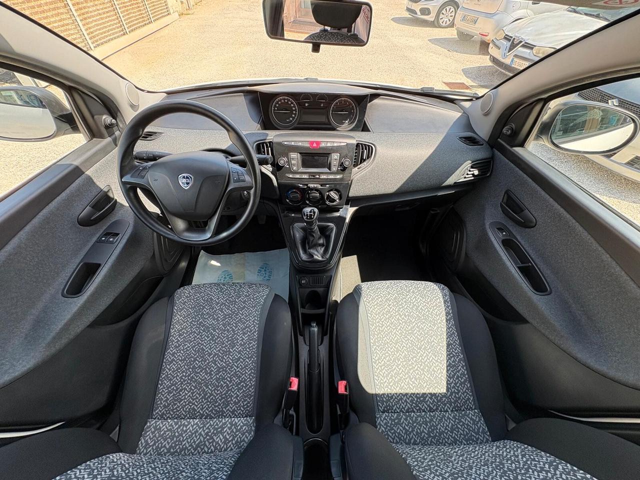 Lancia Ypsilon 1.2 69 CV 5 porte S&S Elefantino Blu