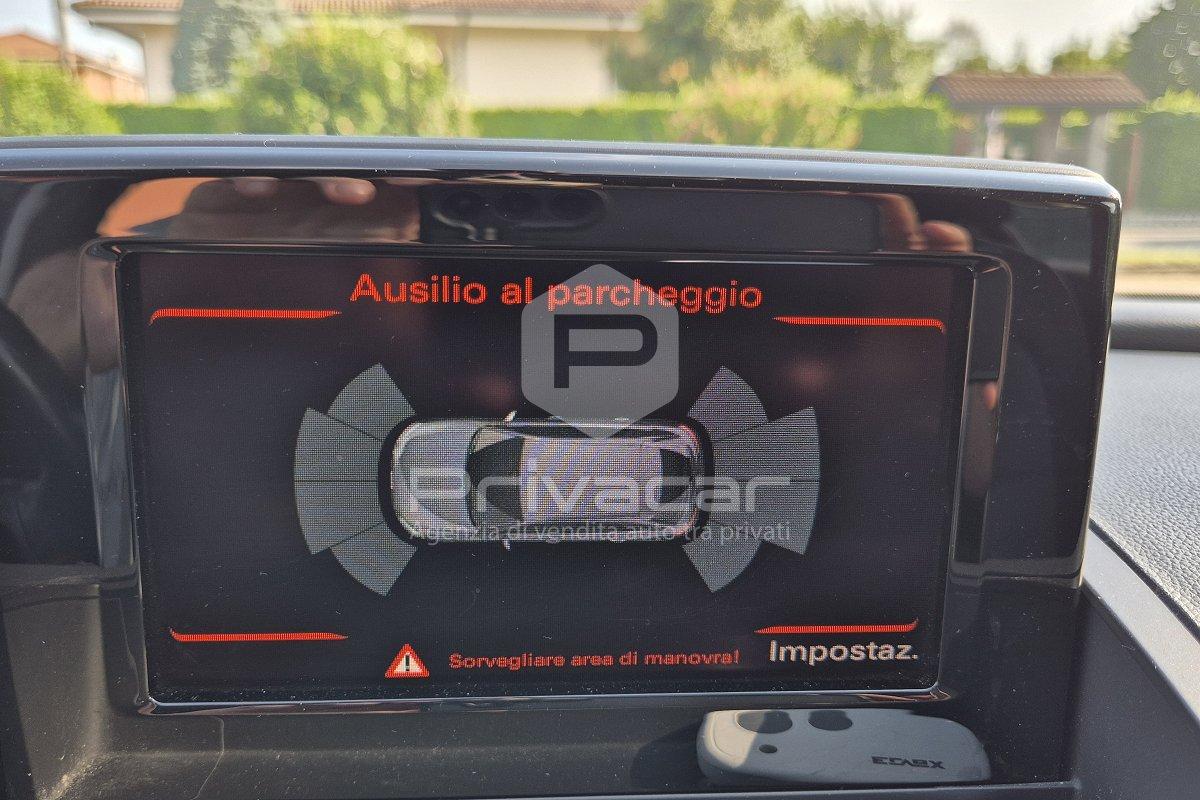 AUDI Q3 2.0 TDI 120 CV S tronic Business
