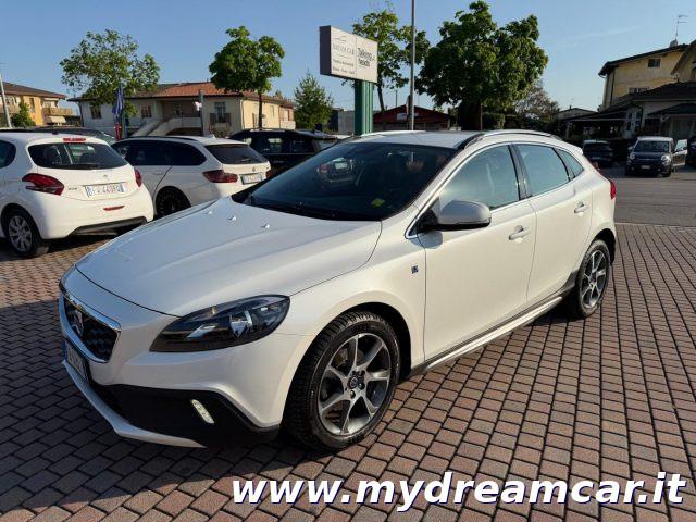 VOLVO V40 Cross Country D2 1.6 Volvo Ocean Race