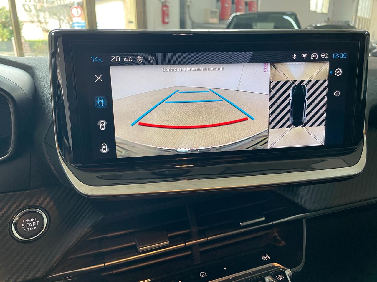 Peugeot 208 PureTech 100cv 5 porte Allure Telecamere navi