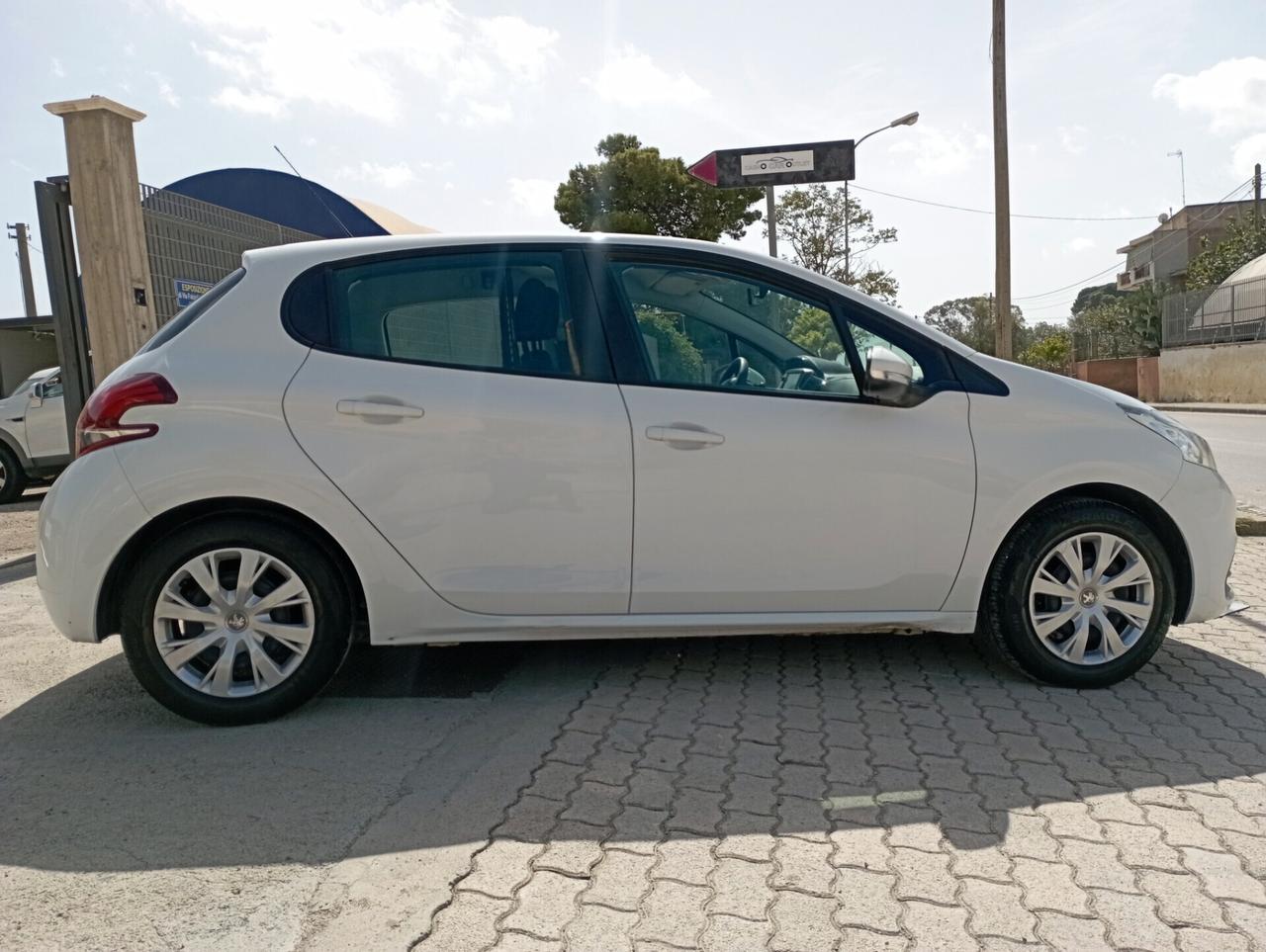 Peugeot 208 BlueHDi 1.6 75 CV VAN