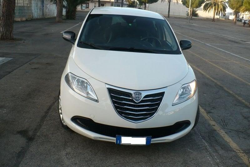 Lancia Ypsilon Ypsilon 1.2 69 CV 5 porte GPL Ecochic Silver