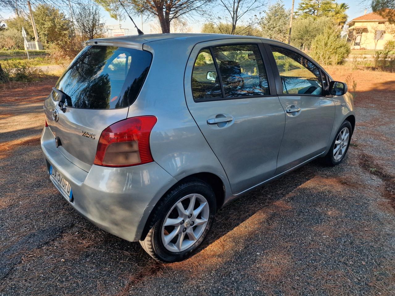 Toyota Yaris 1.4 D-4D 5 porte Sol