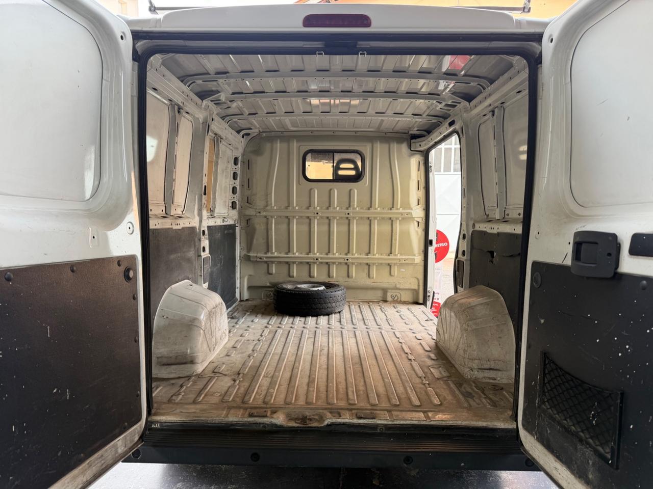 Peugeot Boxer 330 2.2 HDi/100CV PC-TN Furgone