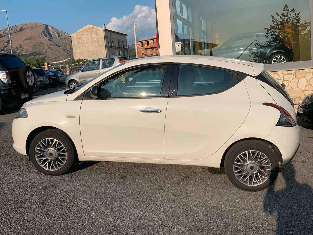 Lancia Ypsilon 1.3 MJT 95 CV