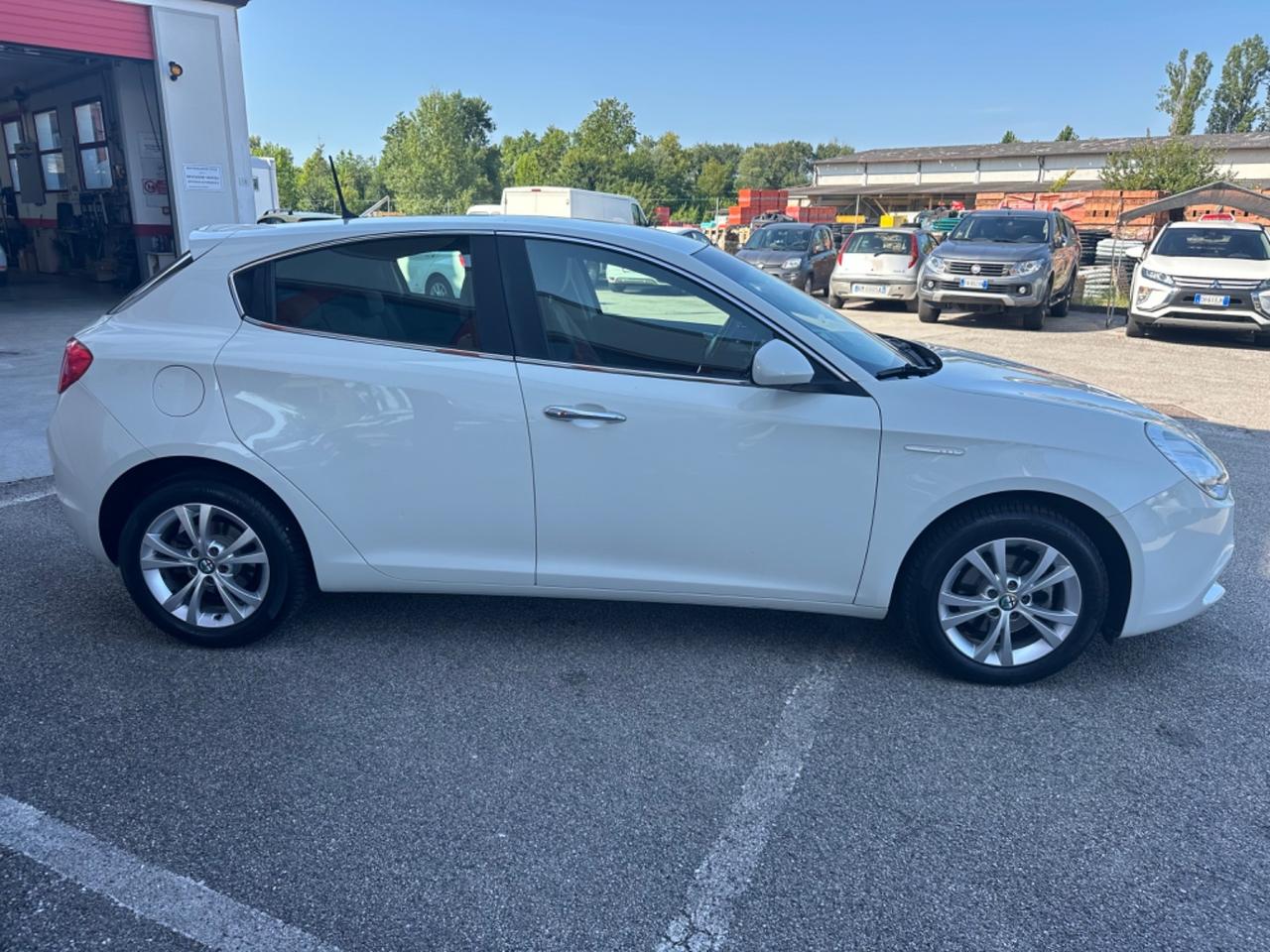Alfa Romeo Giulietta 1.6 JTDm-2 105 CV Distinctive