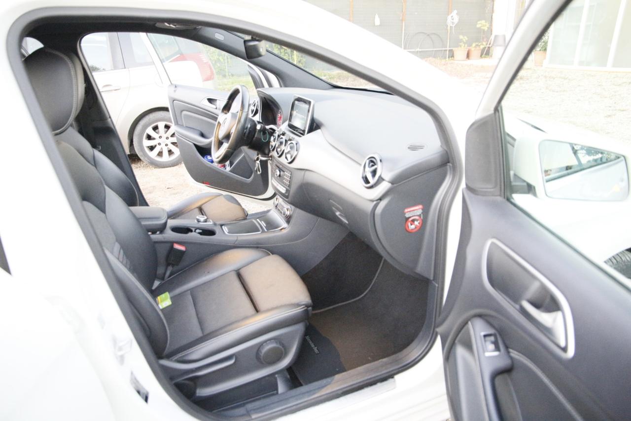 Mercedes-benz B 180 B 180 d Automatic Premium