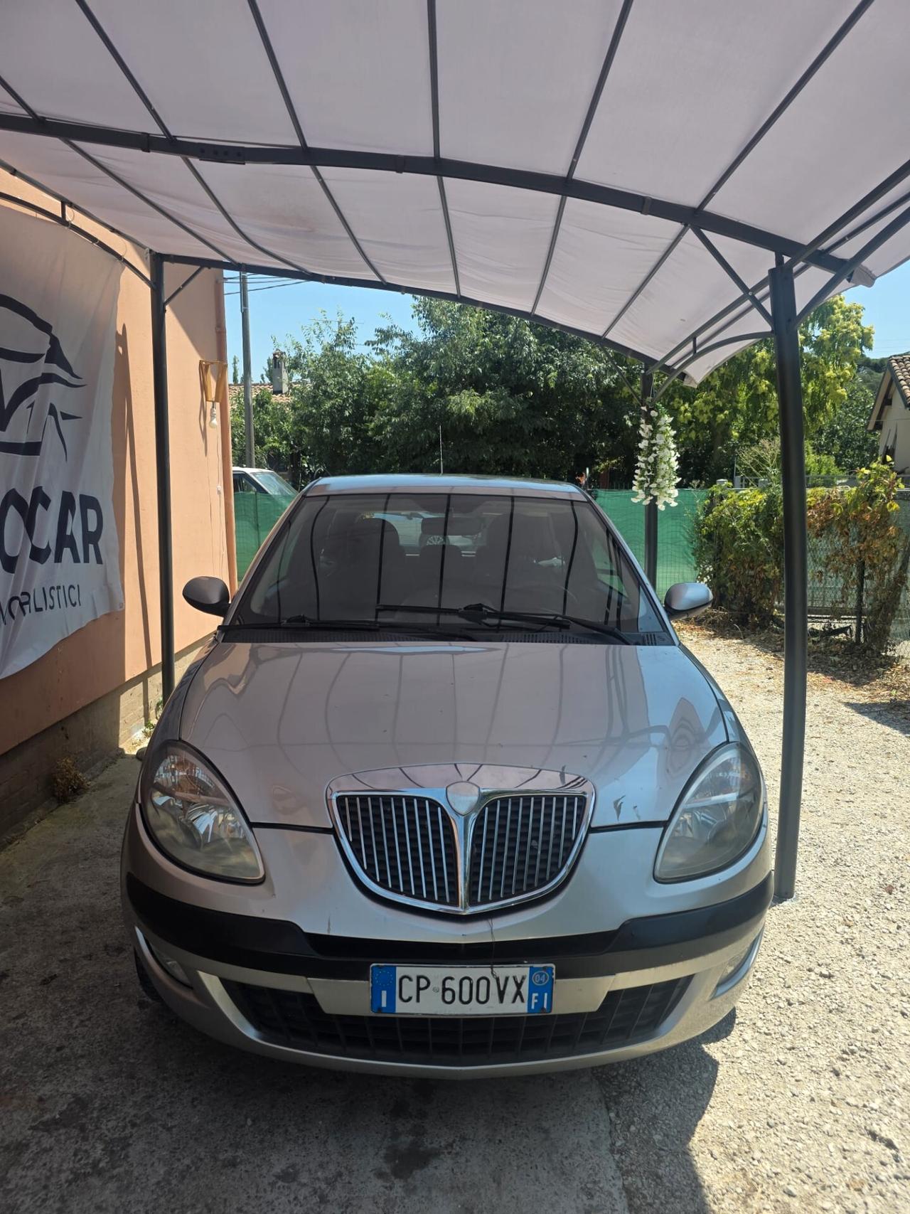 Lancia Ypsilon GPL neopatentati