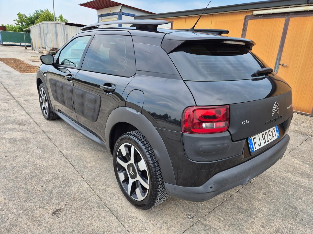 Citroen C4 Cactus BlueHDi 100 Shine