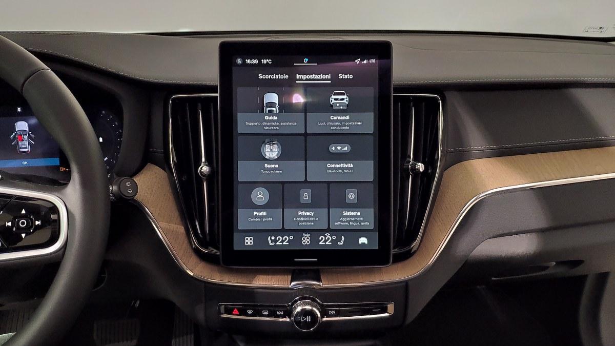 VOLVO Xc60 B5 Mild Hybrid Awd Automatico Ultra Dark