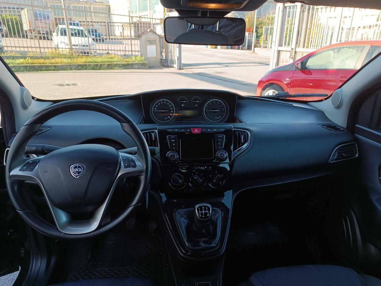 LANCIA Ypsilon 1.2 69 CV 5 porte GPL Ecochic Elefantino Blu