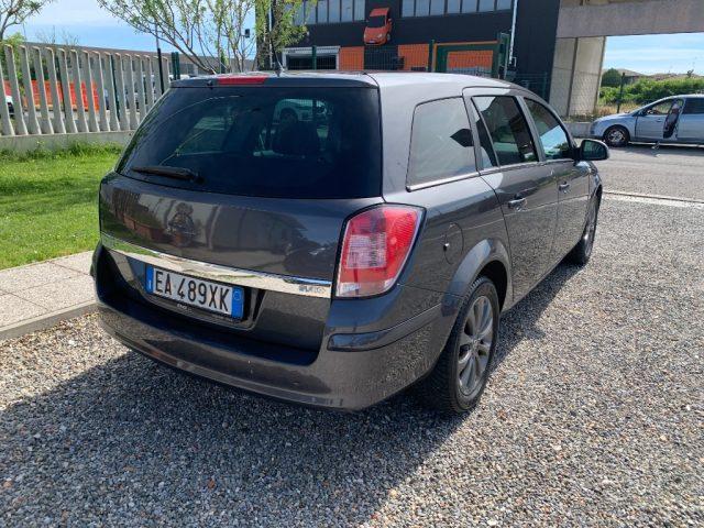 OPEL Astra 1.6 16V GPL-TECH Station Wagon Edition