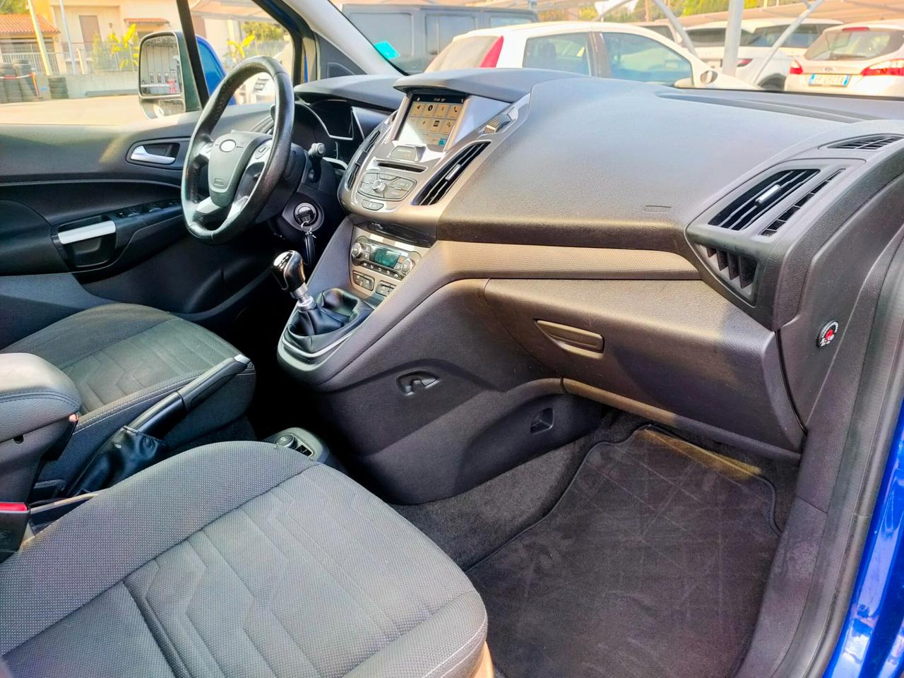 Ford Tourneo Connect 1.5 TDCi 120 CV Titanium FULL OPTIONAL