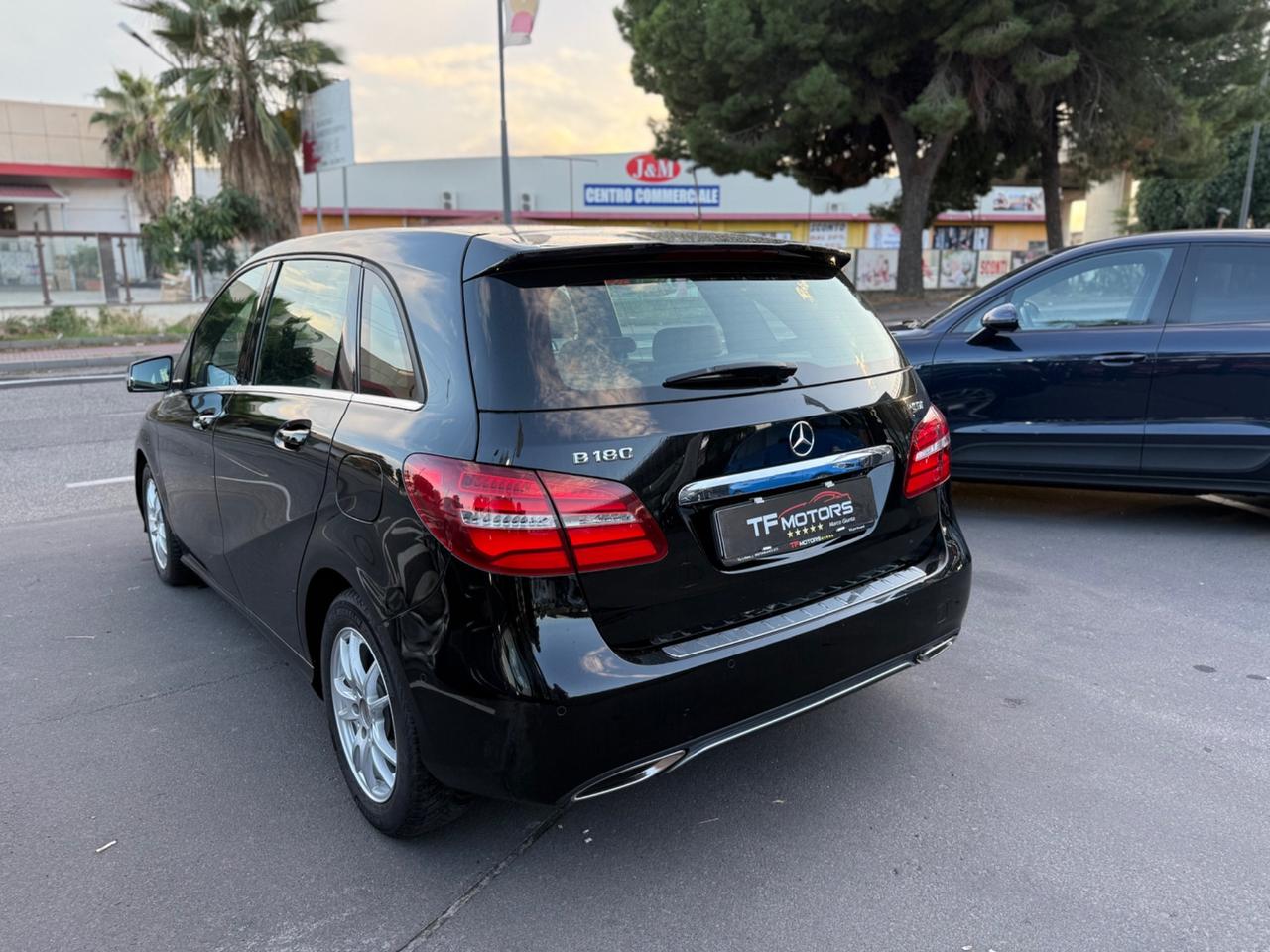 Mercedes classe B180 cdi autom SOLO 56.000KM - 2015
