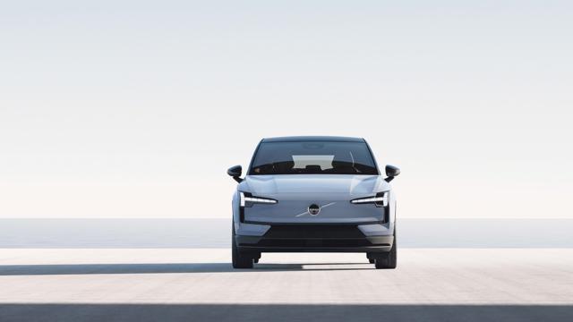 VOLVO EX30 PLUS SINGLE MOTOR