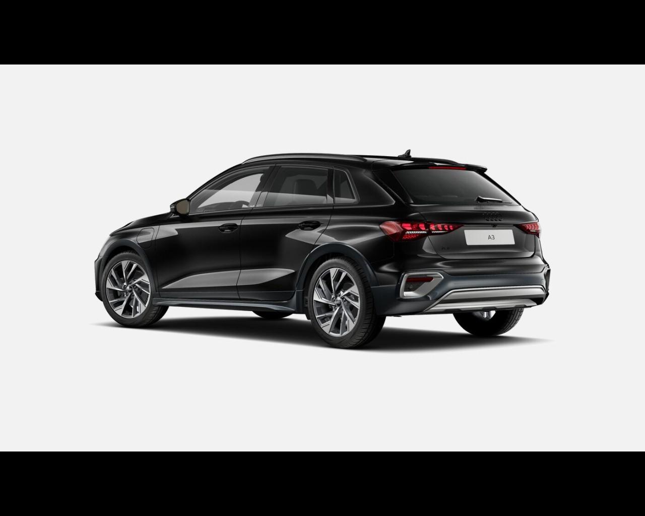 AUDI Audi A3 allstreet Identity Contrast 40 TFSI e 150 kW S tronic
