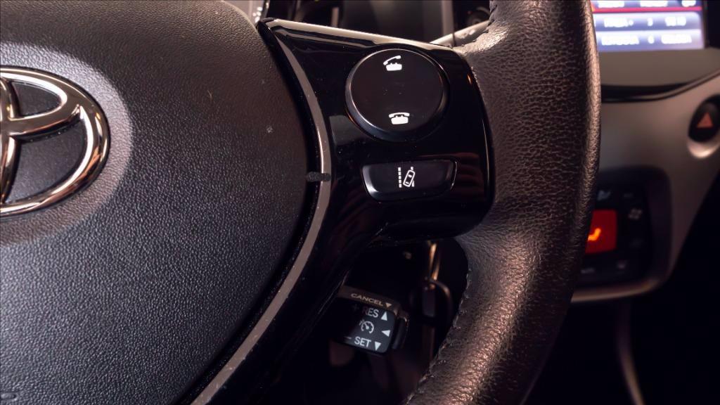 TOYOTA Aygo 5p 1.0 x-play 72cv del 2021