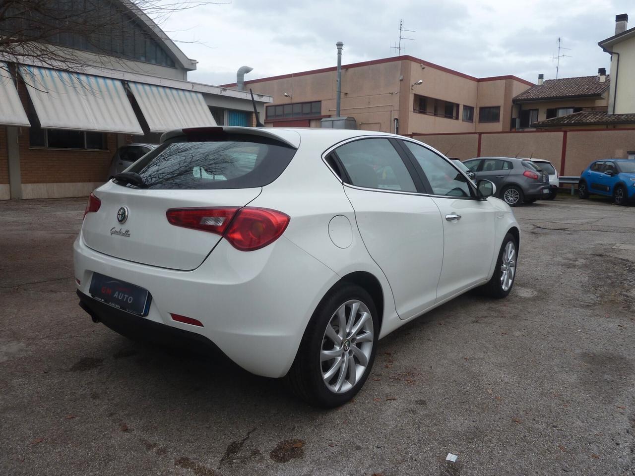 Alfa Romeo Giulietta 1.6 JTDm-2 105 CV Distinctive