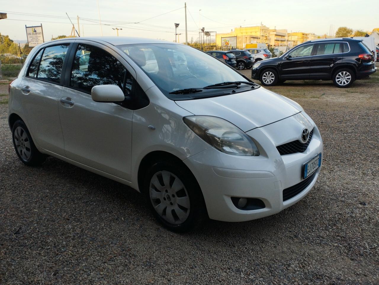 Toyota Yaris 1.0 5 porte Sol