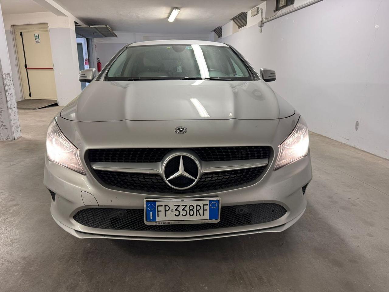 Mercedes-Benz CLA 220 Business