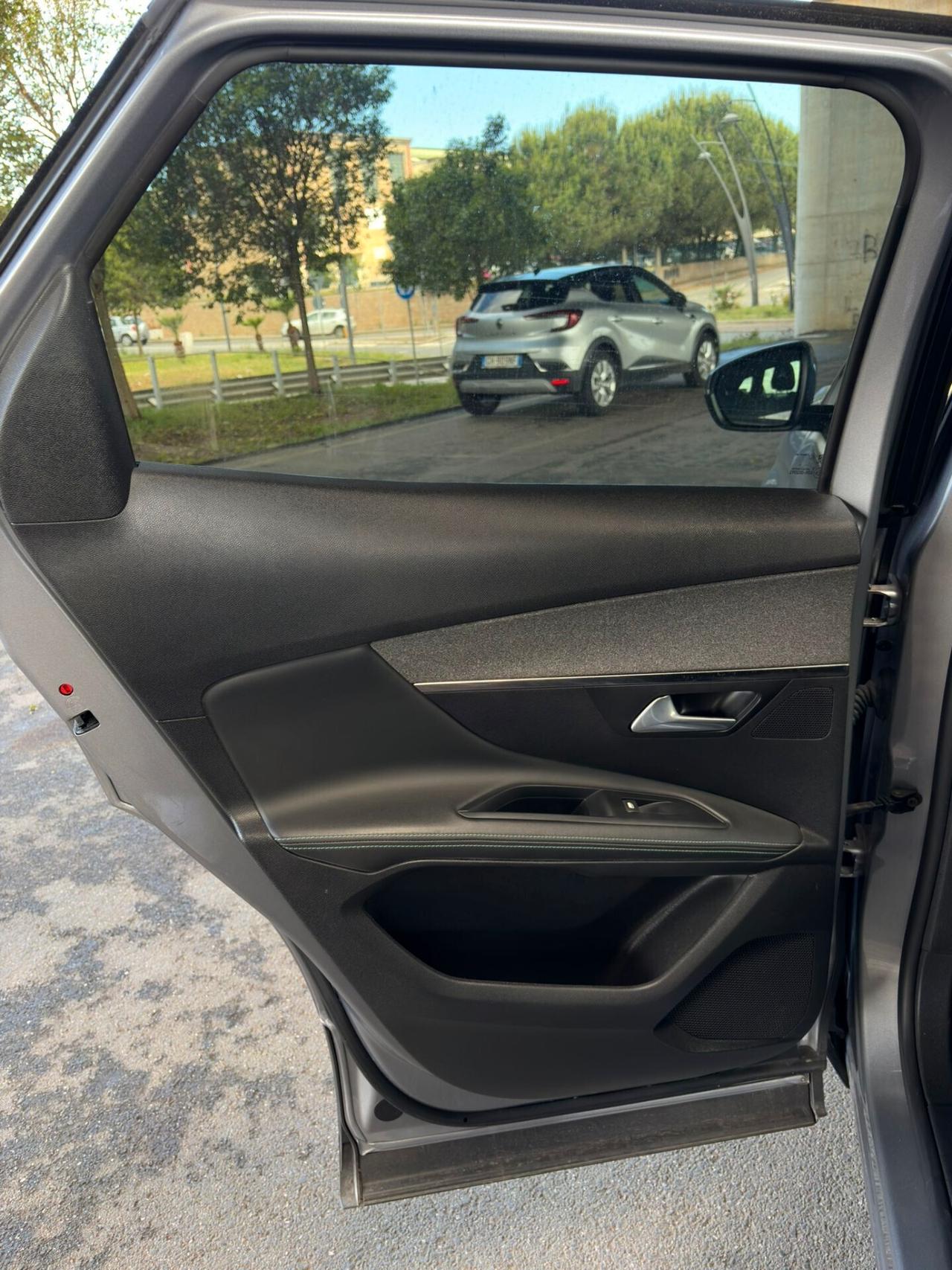 Peugeot 3008 HDi 130 S&S EAT8 Allure
