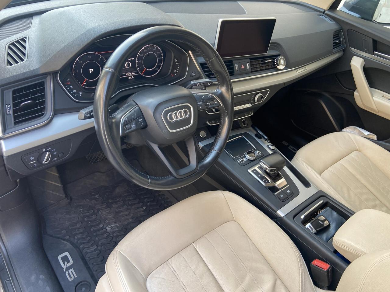 Audi Q5 2.0 TDI quattro S tronic Business