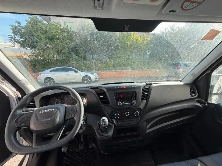 Iveco Daily 33S12V 2.3