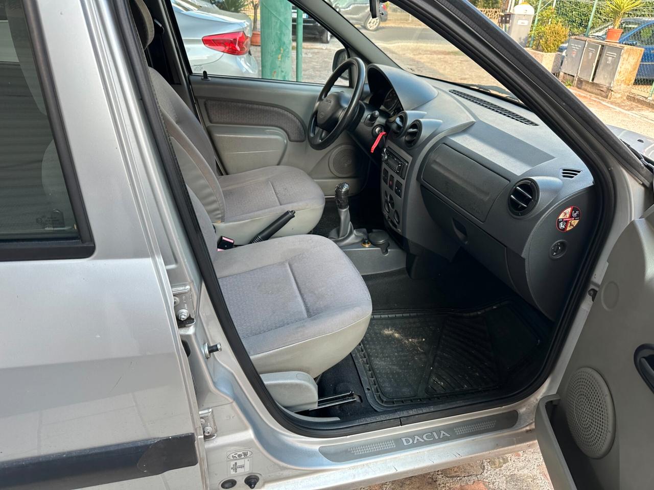 Dacia Logan MCV 1.6 7 posti (12 Rate)