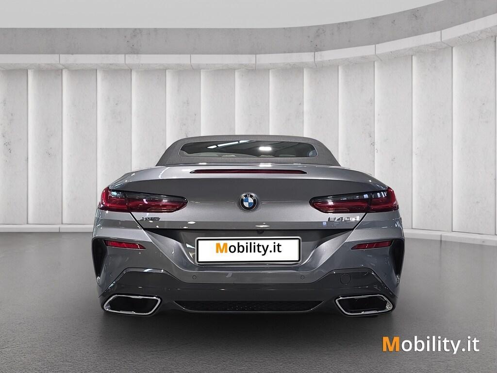 BMW Serie 8 Cabrio 840 d Mild Hybrid 48V Individual Composition Msport xDrive Steptronic