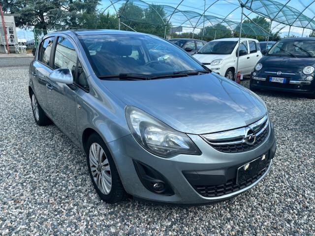 Opel Corsa 1.2 5 porte Cosmo