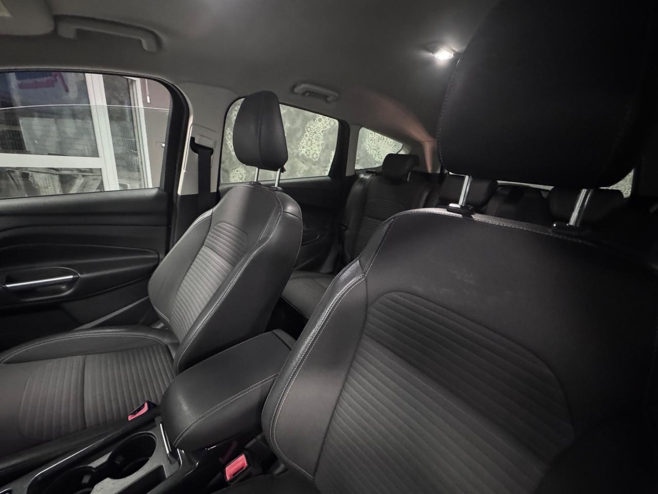 FORD KUGA 1.5 TDCI AUTOMATICA TITANIUM