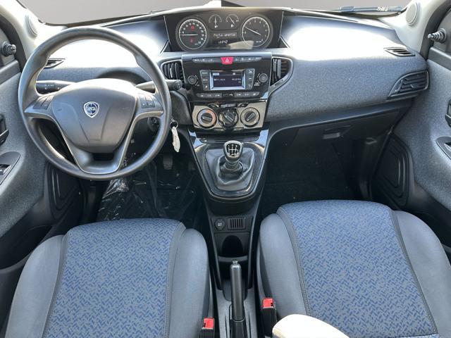 LANCIA Ypsilon 1.0 FireFly 5 porte S&S Hybrid Silver