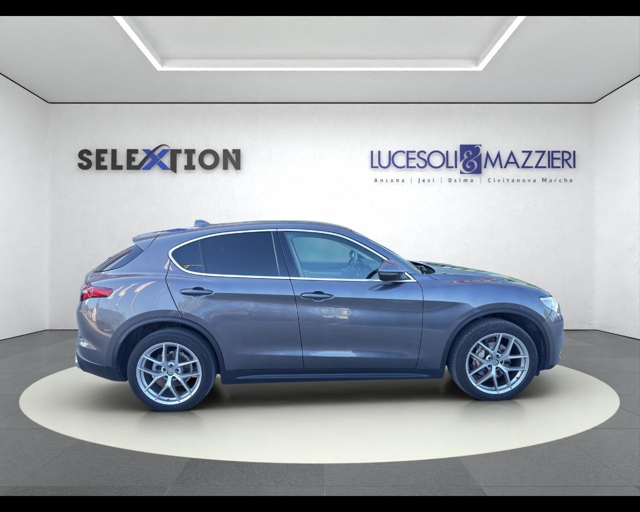 ALFA ROMEO Stelvio - Stelvio 2.2 Turbodiesel 210 CV AT8 Q4 Executive