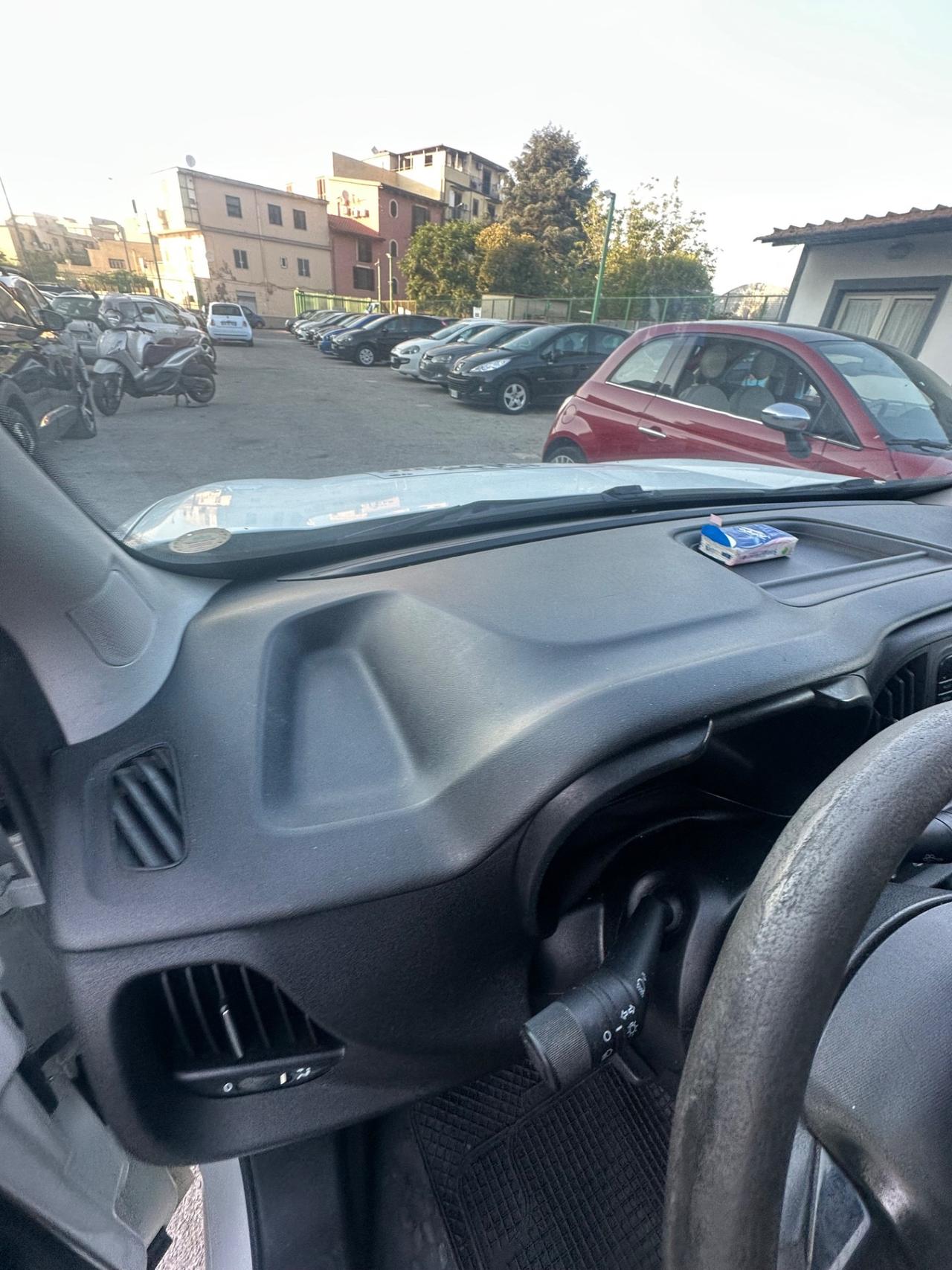 Fiat Doblo coibentato