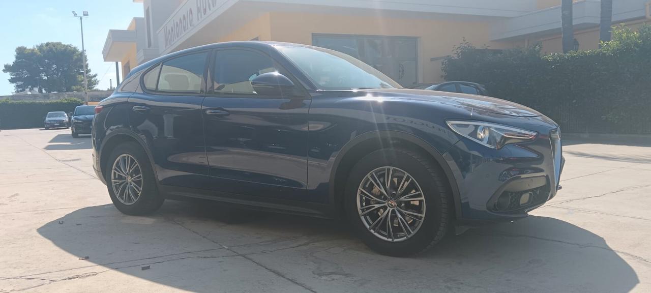 Alfa Romeo Stelvio 2.2 Turbodiesel 180 CV AT8 RWD Business