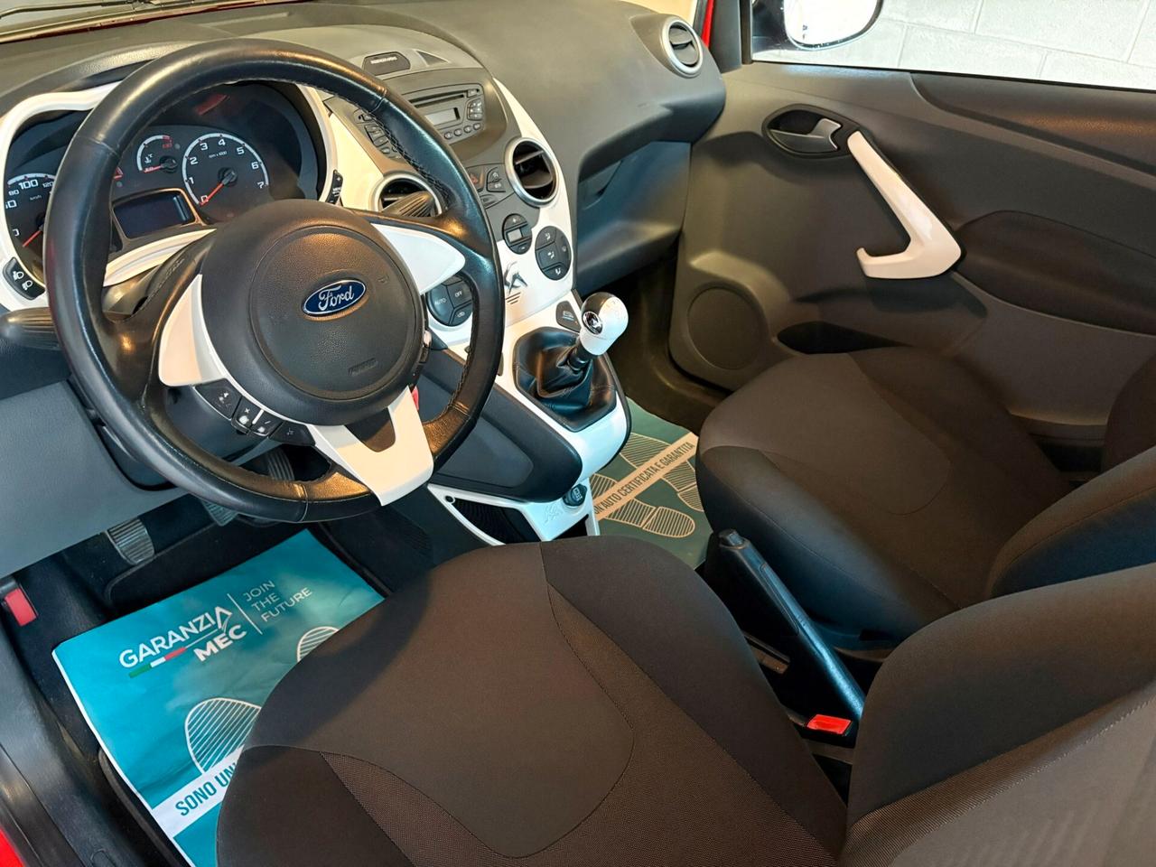 Ford Ka, Clima automatico e sensori di parcheggio