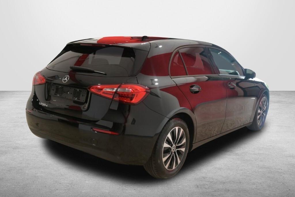 MERCEDES-BENZ A 200D 150CV AUTOMATIC BUSINESS SOLUTION ( CRUISE - MIRROR - NAVI - TELECAMERA POST. )