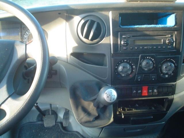 Iveco Daily IV 35S18 PL-TA Furgone